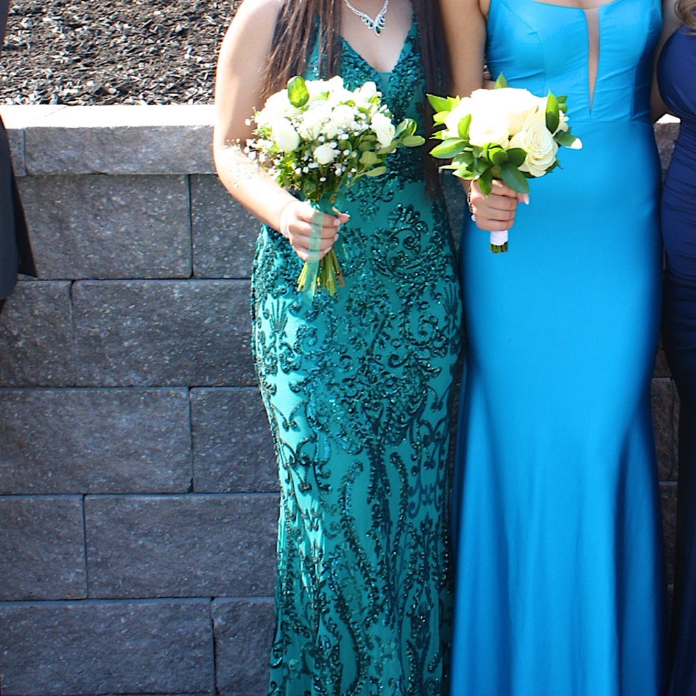 Green elegant prom dress